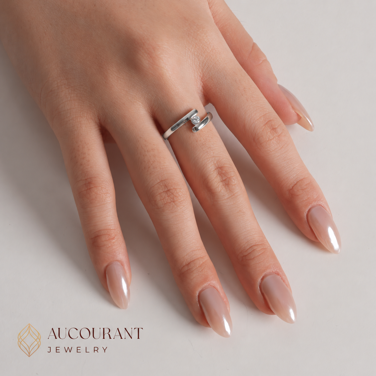 Nola White Gold Ring 17K