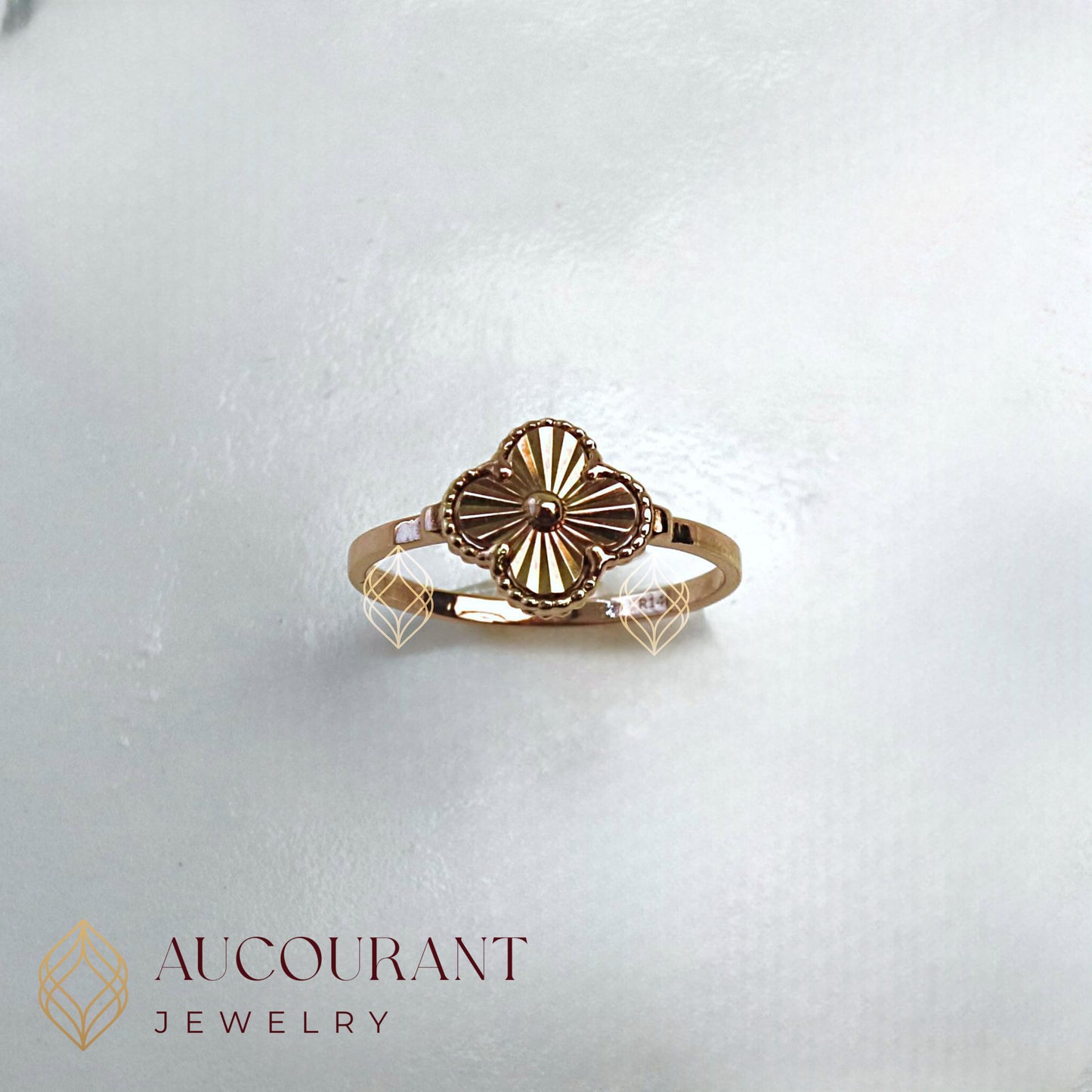 Cincin Emas model Clover. Emas Rose Gold 17K