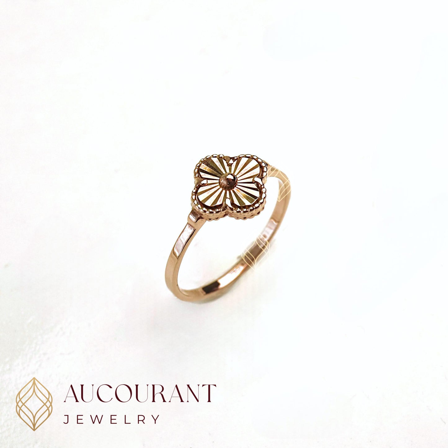Cincin Emas model Clover. Emas Rose Gold 17K