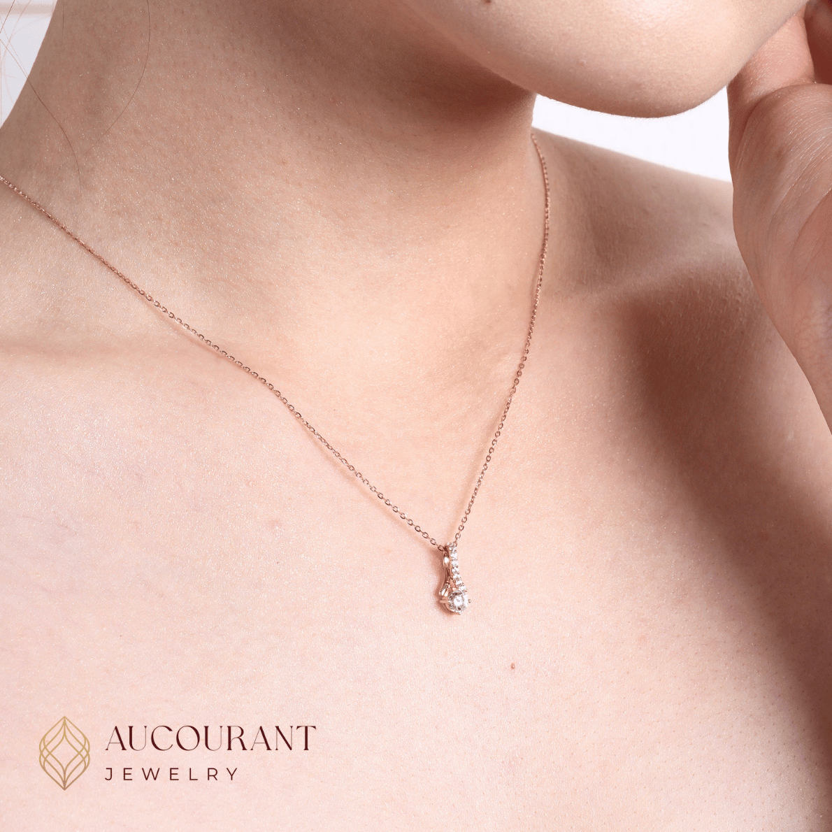 Lilith Rose Gold Pendant 17K